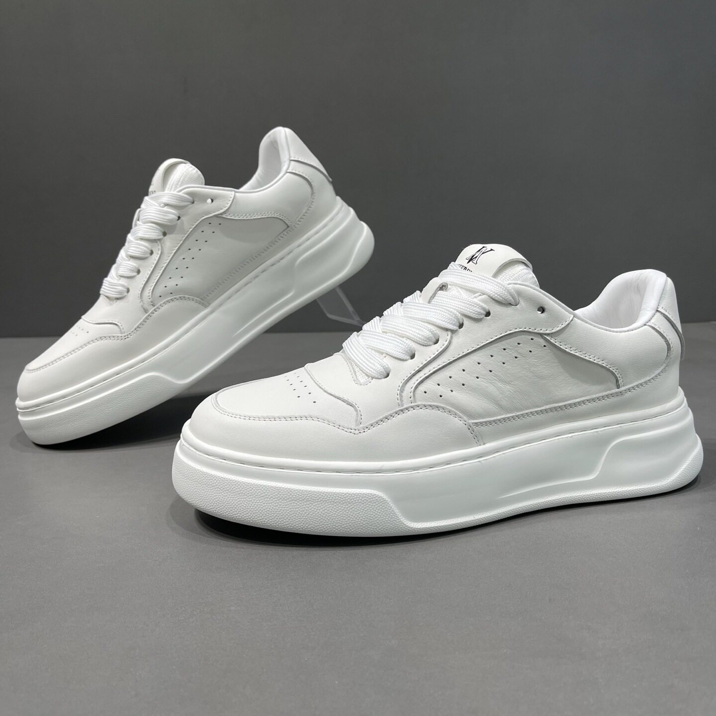 男士真皮黑白熊猫春季透气厚底板鞋男士潮流百搭运动休闲小白鞋男