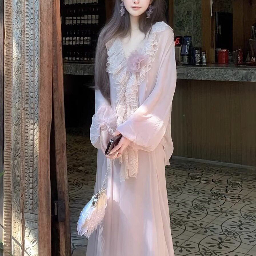 MOSS STIO瑃时柔光法式浪漫v领拼接花边人丝上衣+半裙套装