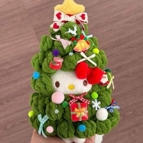 hellokitty圣诞树套装毛绒玩偶多巴胺圣诞节雪人公仔冬天元素装饰