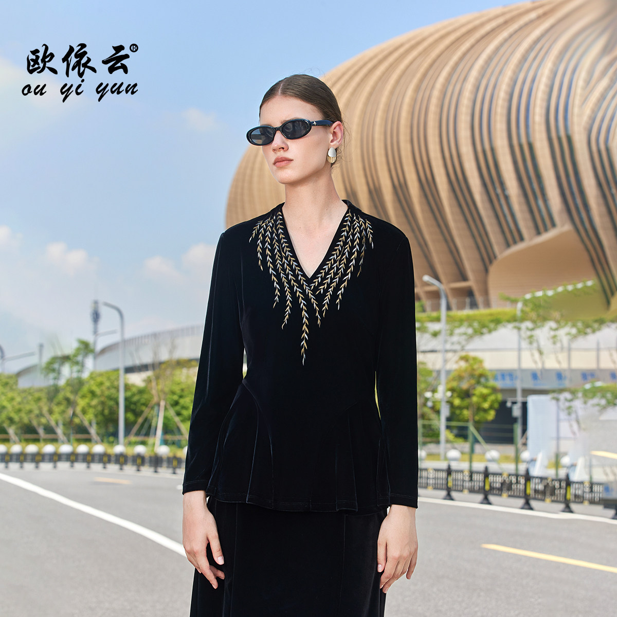 妈妈秋装长袖上衣修身显瘦打底衫图片