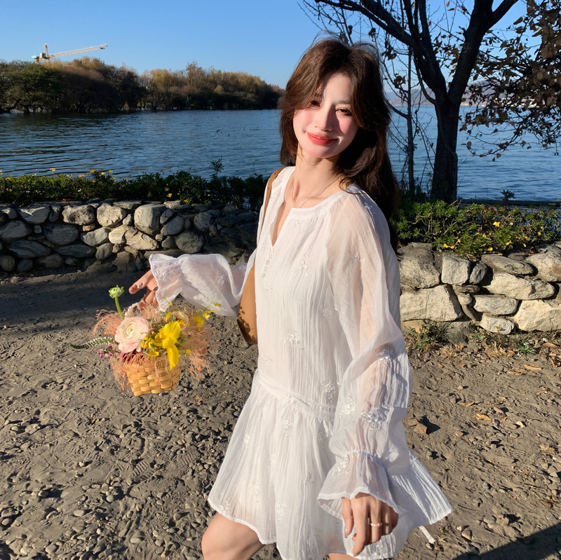 2026春新款Y1180白色绣花连衣裙P140K228,女装连衣裙,浙宝296