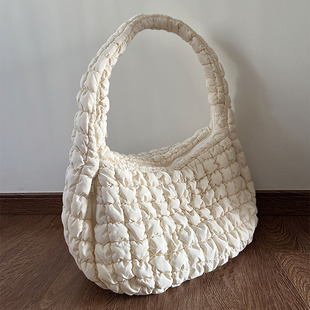 2025韩版cos新品轻便云朵包大包女百搭大容量慵懒通勤单肩斜挎包