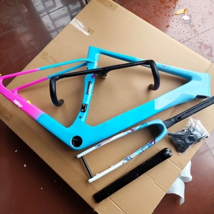 FACTOR碳纤维车架，公路车全内走线碟刹动漫联名款