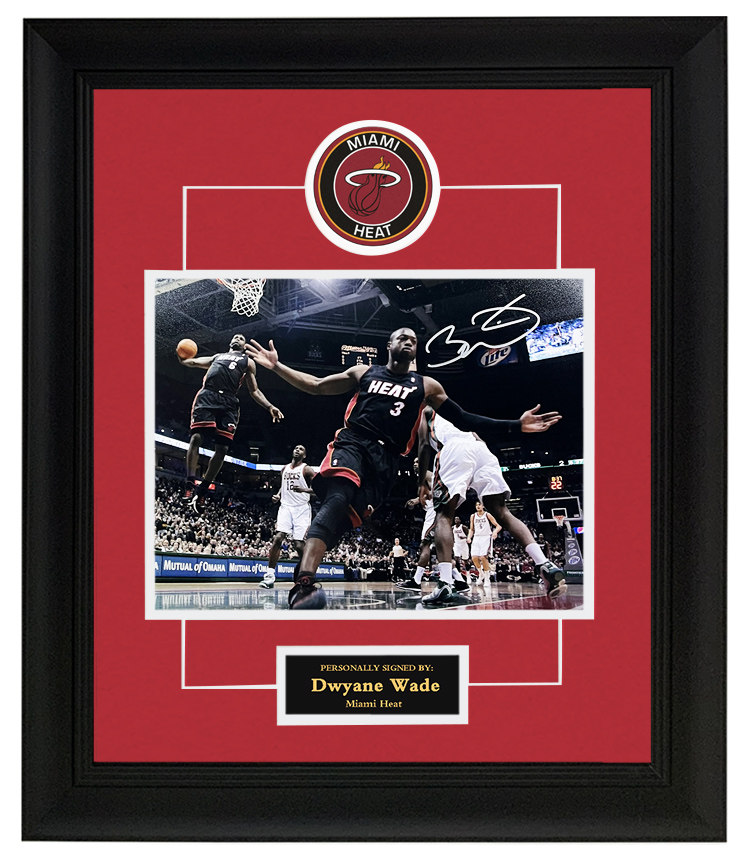 "詹韦连线"热火闪电侠 韦德亲笔签名照片 含证书 裱框 收藏