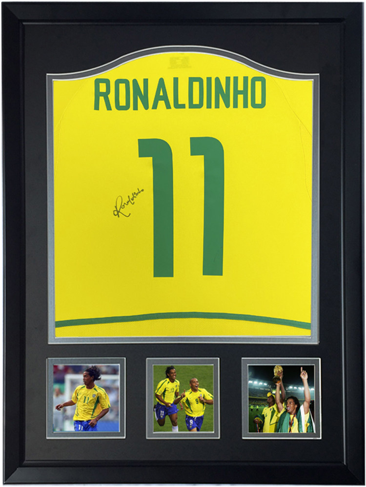 小罗罗纳尔迪尼奥 亲笔签名巴西2002年足球服球衣裱框 含sa证书