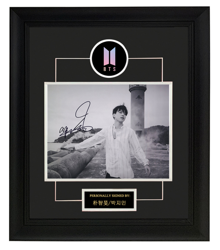 收藏 朴智旻 防弹少年团bts 歌手 亲笔签名 照片裱框 含sa证书