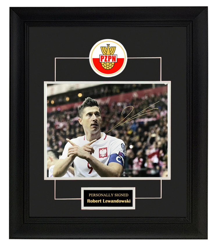 收藏 莱万多夫斯基 波兰国家队 亲笔签名照片裱框 含sa证书