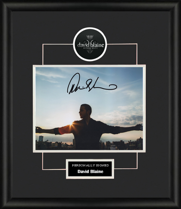 美国魔术师 大卫布莱恩 亲笔签名 照片裱框 含sa证书 水下生活