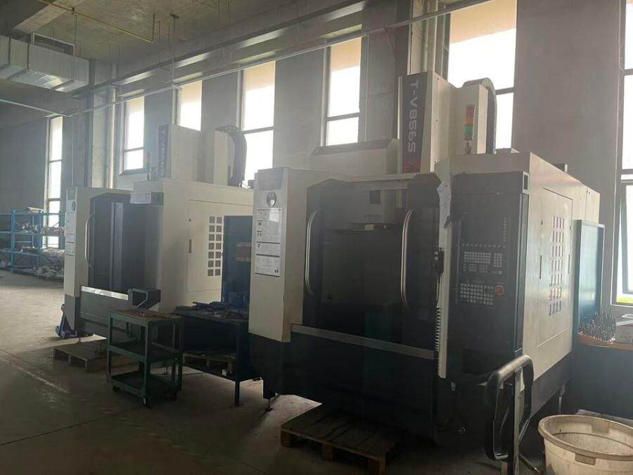 4月20日咸宁被执行人名下立式加工中心机四台网络拍卖公告