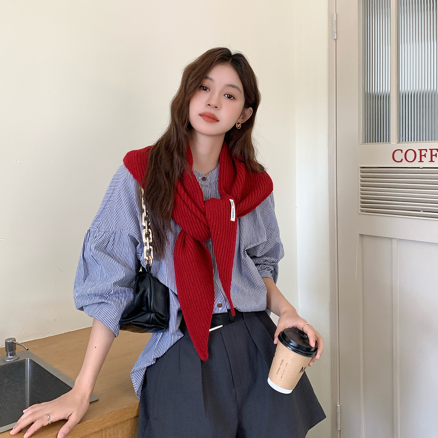 春秋薄款纯色交叉针织三角巾披肩外搭女韩版文艺酒红百搭护颈围巾