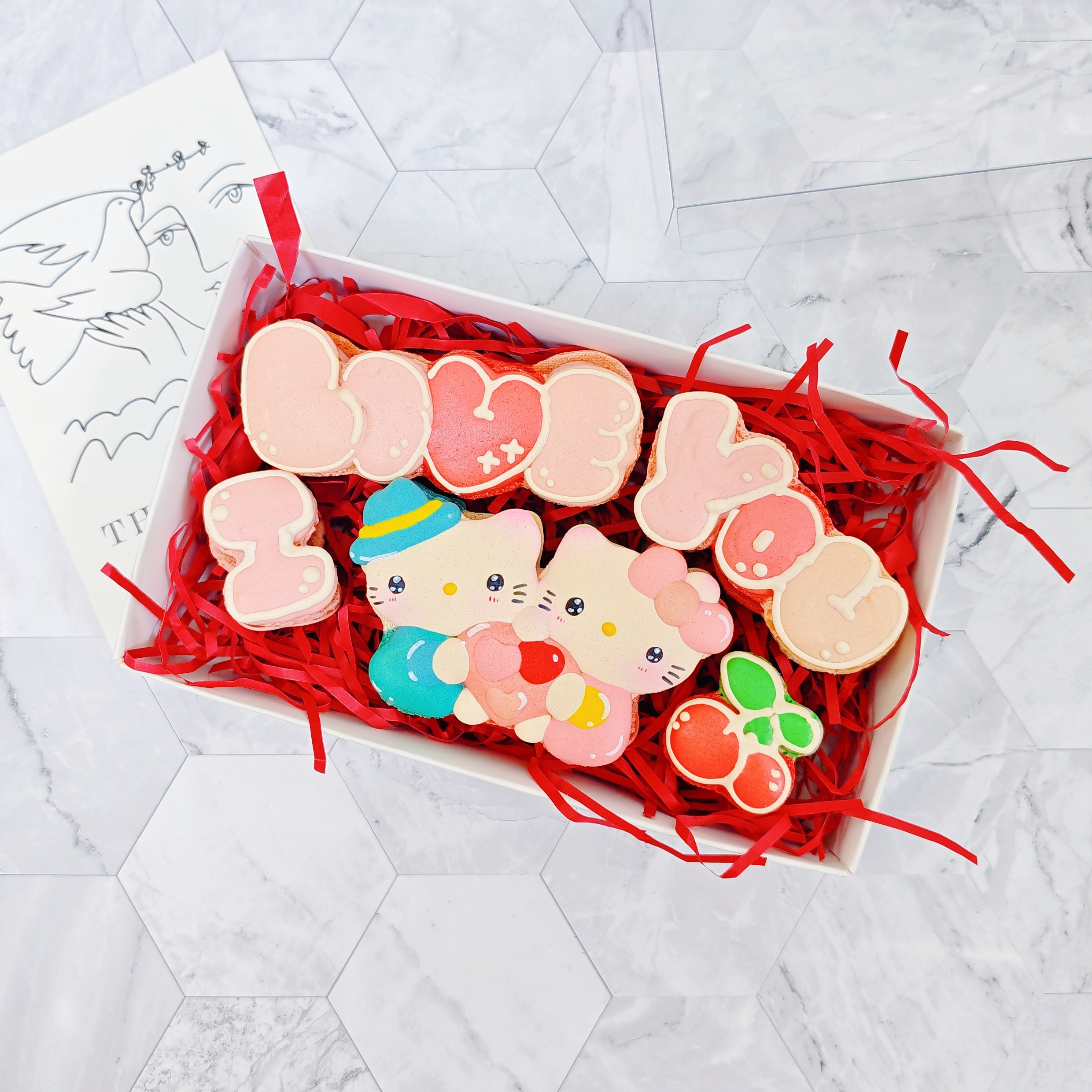 ILOVEYOU文字kitty情侣马卡龙礼盒法式小众甜点生日纪念日礼物