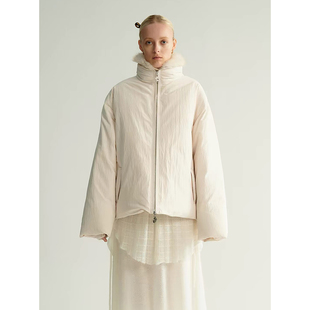 VIKTORIACHAN 26AW秋冬新品 可拆卸毛领简约纯色抽绳羽绒服短款