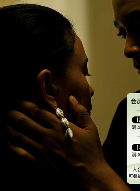 现货授权LEMANDORLE 24春夏新款 高级时尚Oliva花骨朵吊坠耳环