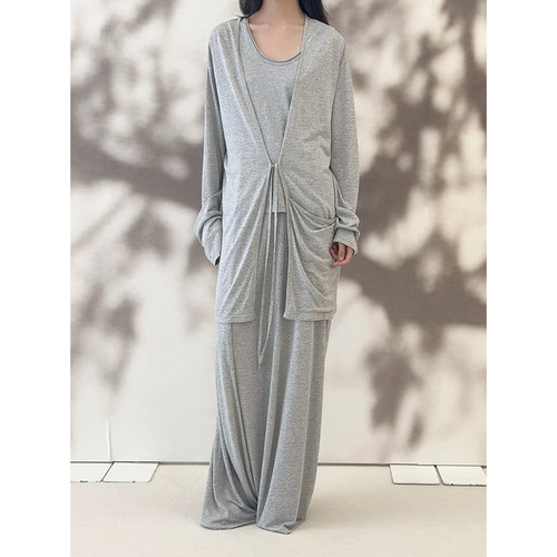 VIKTORIACHAN 26SS春夏新品 背心式长裙系结开衫简约纯色显瘦套装