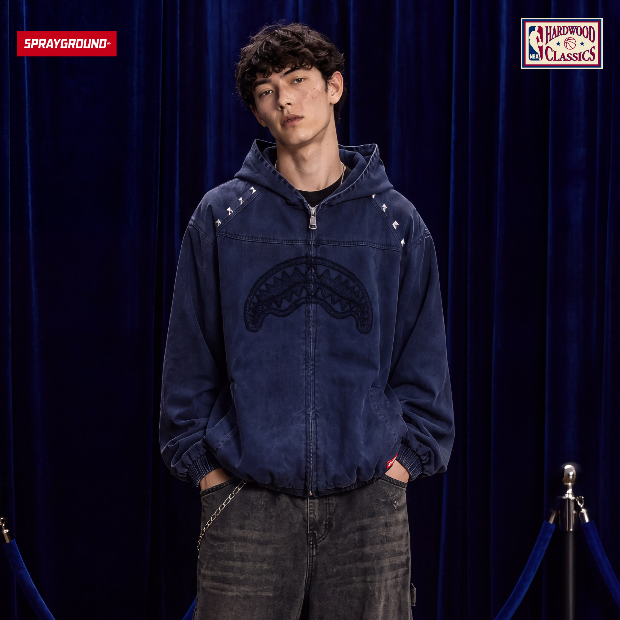 SprayGround丨NBA HWC联名铆钉重工水洗做旧复古连帽夹克外套男潮