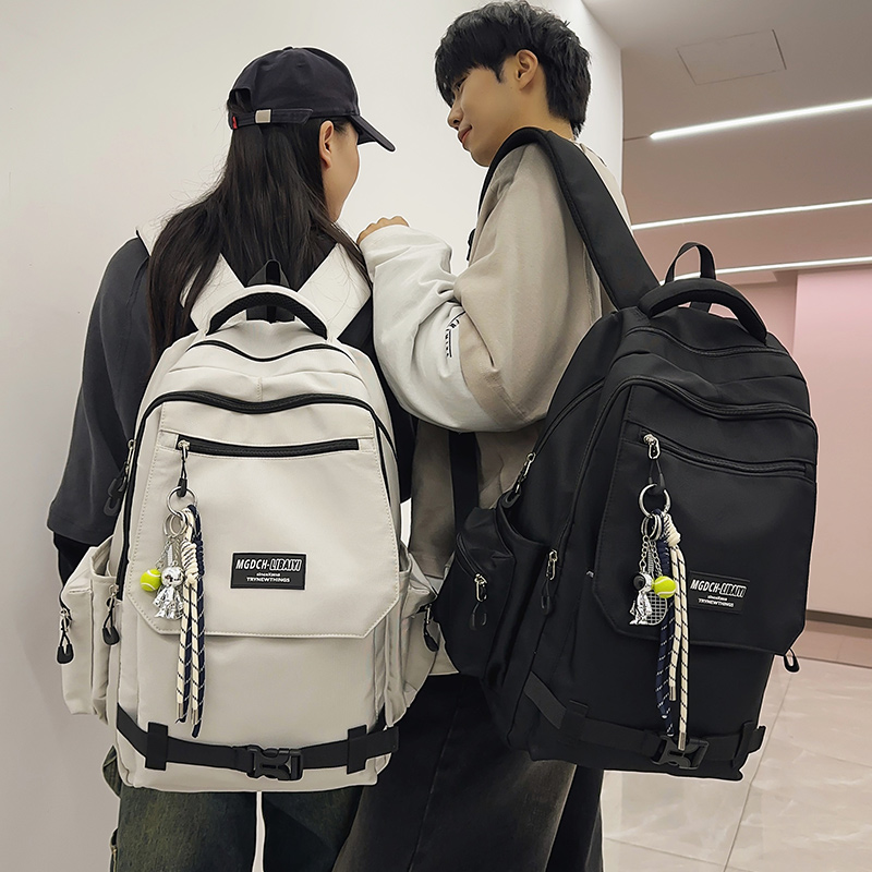 大容量百搭轻便日系休闲双肩包