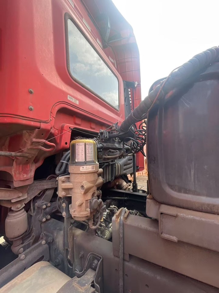 2月27日防城港解放牌重型半挂牵引车一批网络拍卖公告