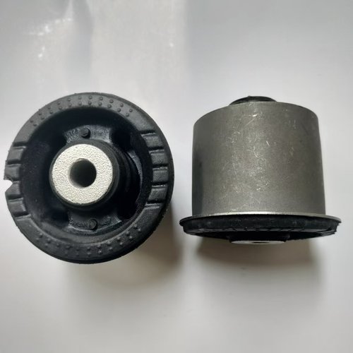 北京现代悦动 i30 瑞纳 朗动 后桥胶套后元宝梁衬套