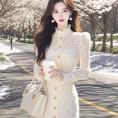 加绒加厚茶歇法式白色蕾丝连衣裙2024冬季高级感气质高领气质长裙