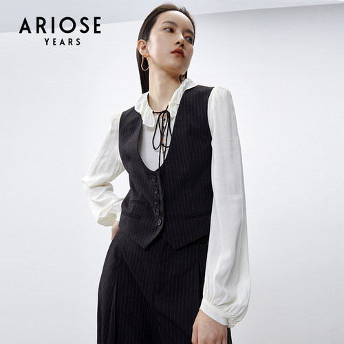 艾诺丝雅诗设计感西装马甲