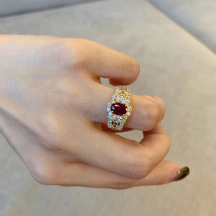 幸运大鸽血红指环气质大方道具戒指贵气影楼开口礼物轻奢系幸运