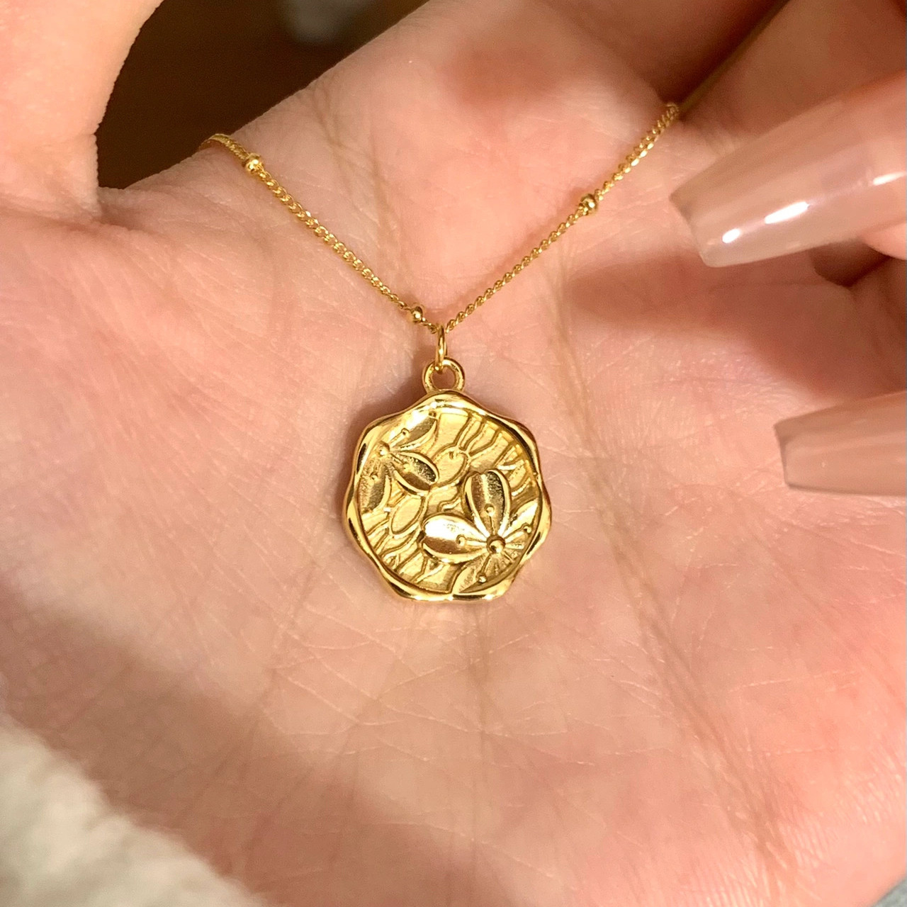 浪漫金币小圆牌锁骨链叠戴复古法式吊坠设计项链轻奢小众高级感