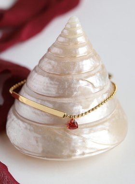 本命年红宝石手饰品潮