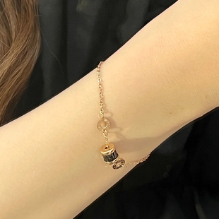 法国设计师轻奢黑白陶瓷手链18k玫瑰金网红同款搭配情侣慈善弹簧