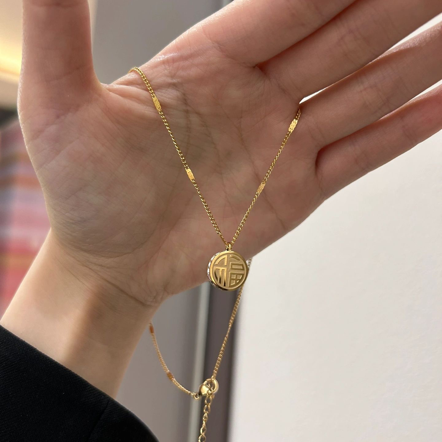 高档香港小福牌金币项链3D硬金仿真黄金福字吊坠圆牌锁骨链中国风