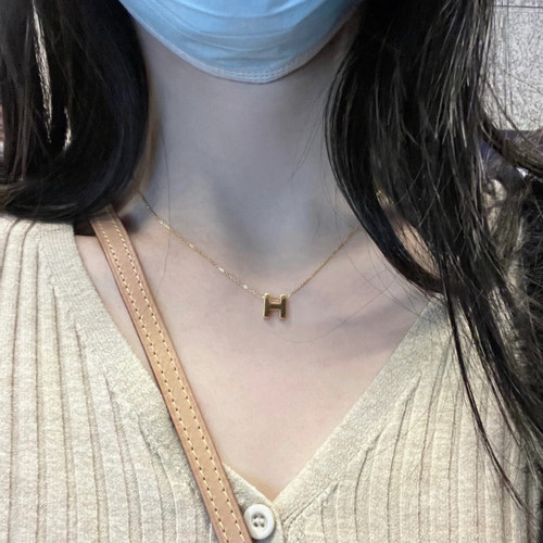 经典简约大气质感金色H项链