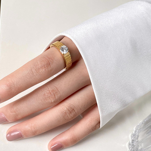 欧美粗版大气镶钻间金戒指高品质珠宝配饰贵气女ins时尚博主推荐