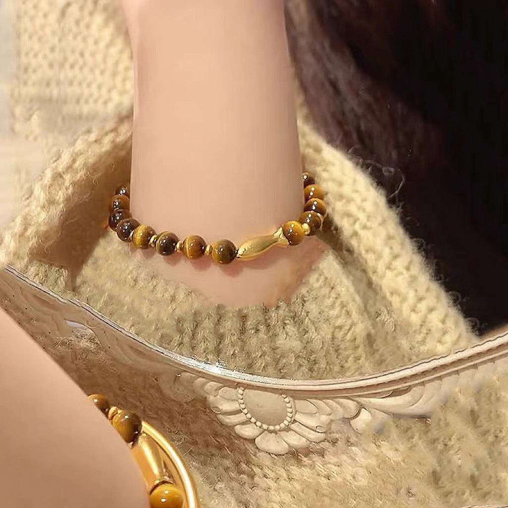 发财小黄鱼虎眼石串珠金鱼手链女2025年新款手串配饰轻奢精致秋冬
