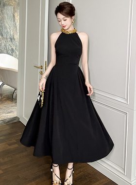 麻料无袖挂脖连衣裙长款女夏季高级感气质赫本风黑色收腰大摆长裙