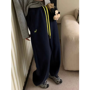 特大码300斤线条小马刺绣加绒卫裤女胖mm2025秋冬新款休闲长裤子2