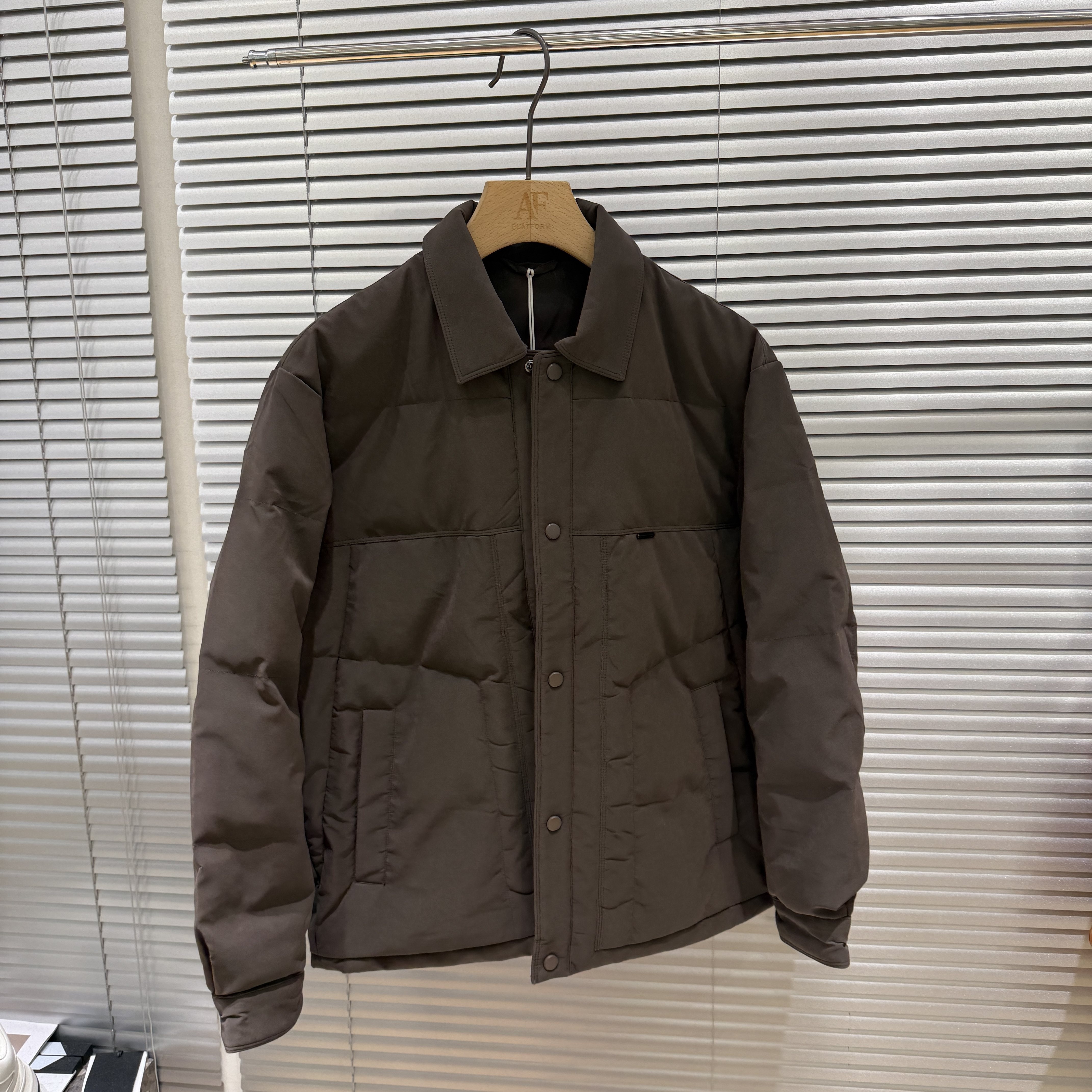 PU羽绒服外套男士立领休闲上衣简约休闲皮面上衣国标90白鸭绒夹克