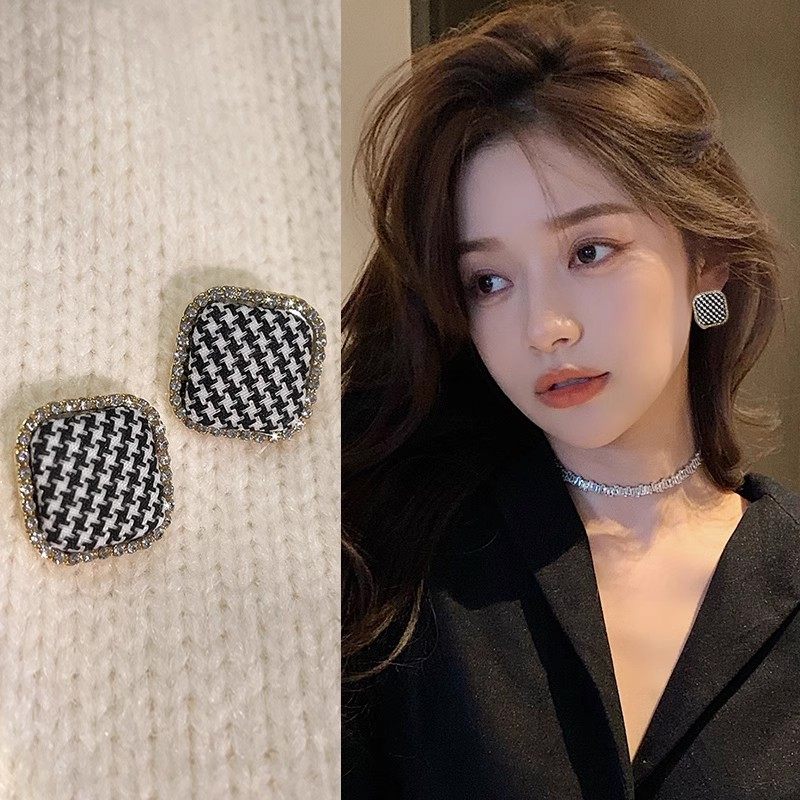 千鸟格三角耳夹女士无耳洞小香风小众设计感经典时尚百搭气质耳饰,饰品/流行首饰/时尚饰品新,耳夹,淘宝优惠券,粉丝福利购,淘宝优惠卷