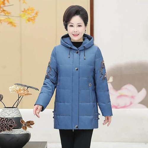一线撤标撤柜2024年秋冬新款中老年妈妈装宽松绣花连帽羽绒服外套