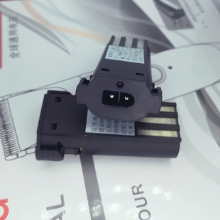 日威900/901博鑫6618通用理发器电推剪推子大容量电池配件充电器