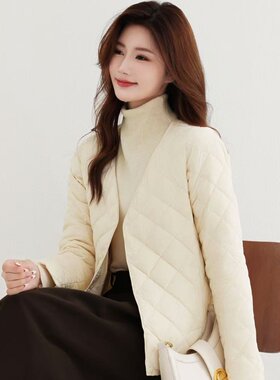 内胆羽绒服女V领轻薄大衣搭配