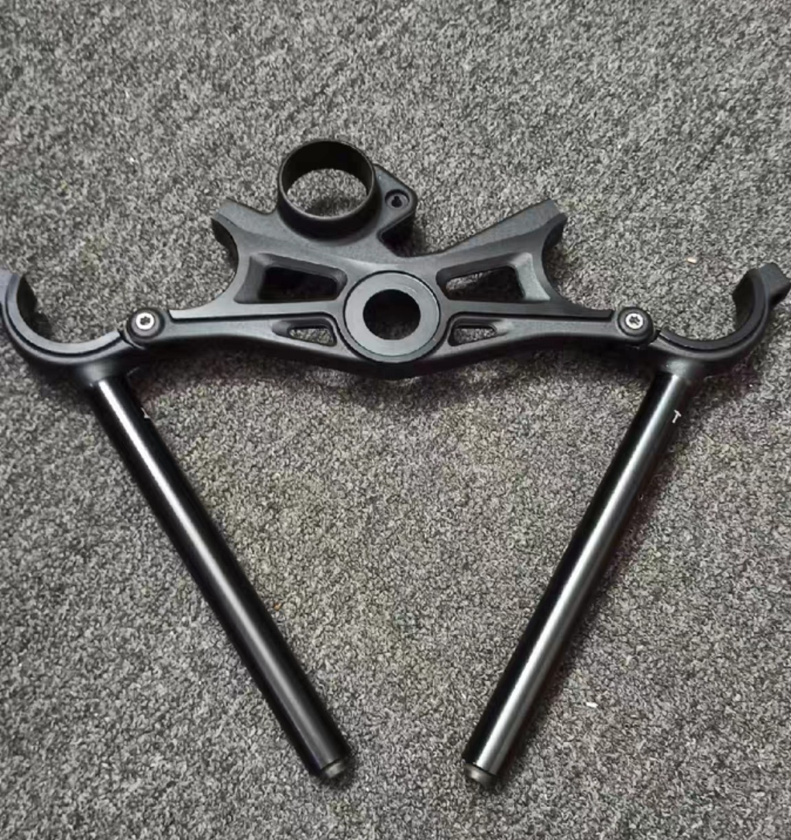 宝马S1000RR上三星 方向柱 上联板 左右车把