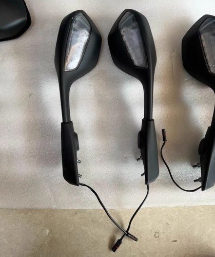 20年到23年宝马s1000rr 原装后视镜一对成色不错正常使用