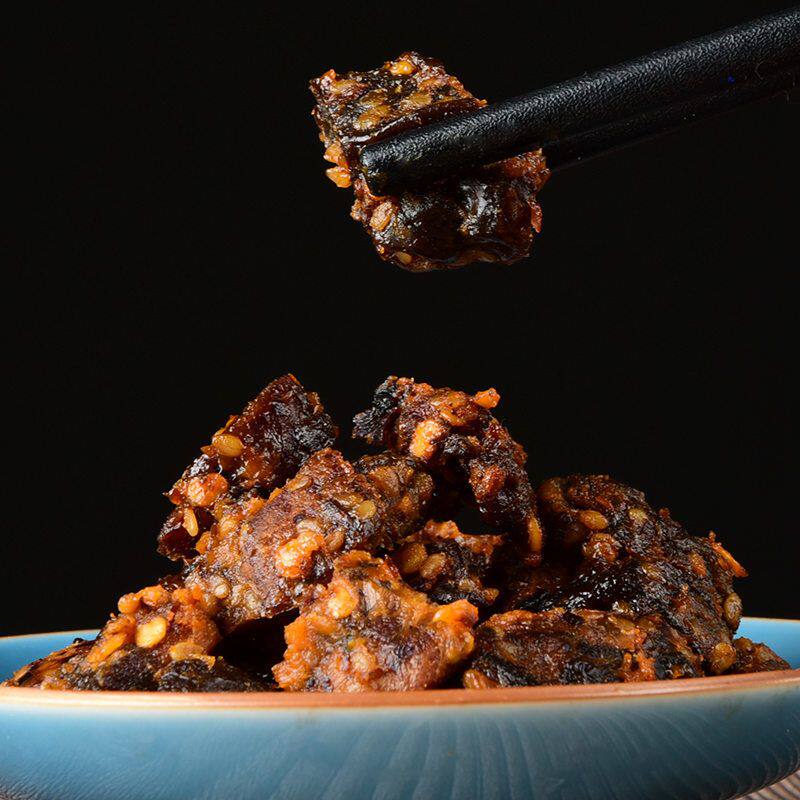 辣爆牛网红零食新款呼伦贝尔特产牛肉粒小肥贼香贼够味能量90g