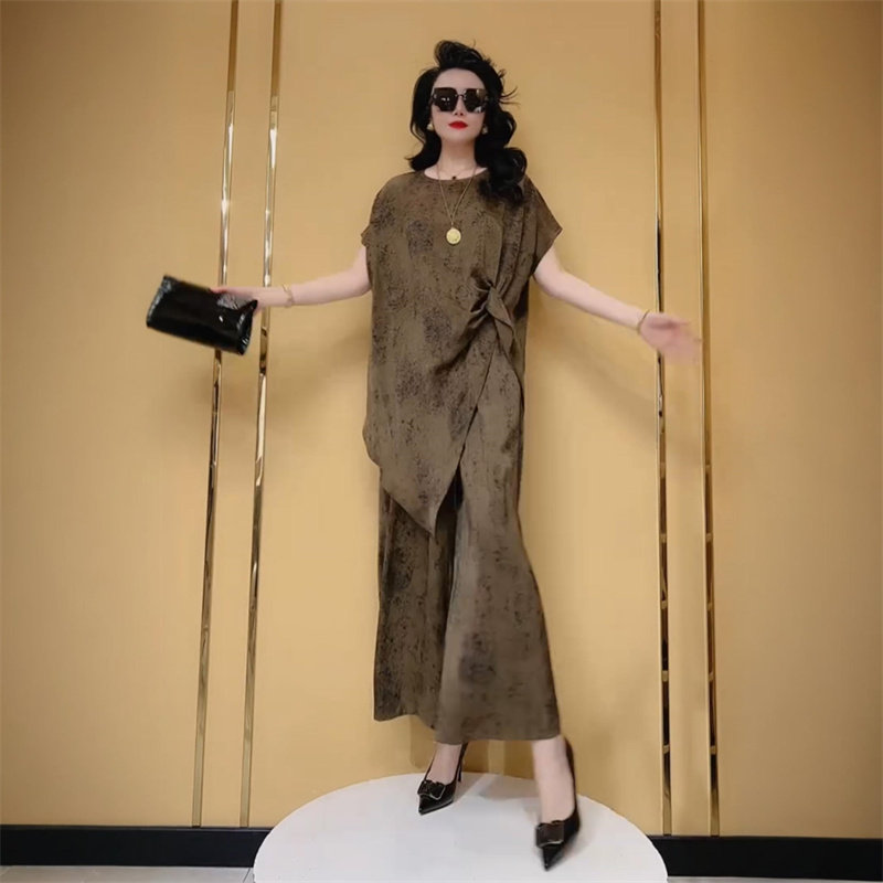 夏季新款高端阔太太中年妈妈大码遮肉真丝小衫上衣 阔腿裤两件套