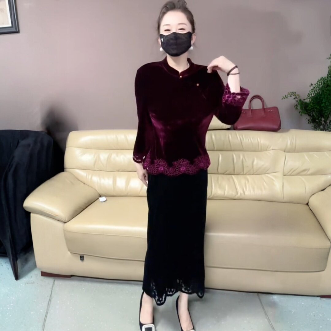 秋冬国风中老年妈妈丝绒勾花打底衫大码宽松遮肉弹力旗袍上衣套装