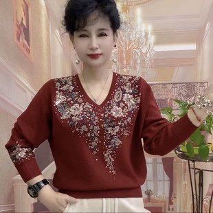 高端中老年妈妈长袖宽松大码遮肉刺绣镶钻打底针织衫焦麻洋气毛衣