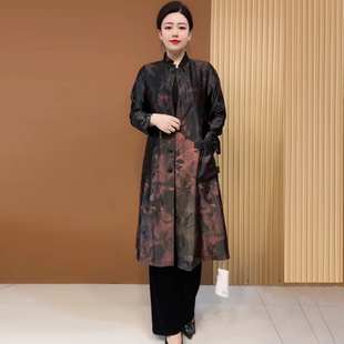春装气质国风中老年妈妈醋酸缎提花长袖时尚宽松大码长款风衣外套