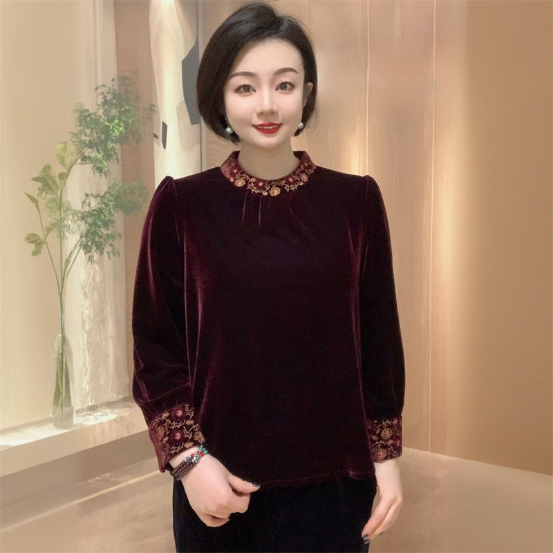 秋冬新款高端长袖刺绣真丝绒中老年妈妈宽松遮肉上衣气质打底小衫