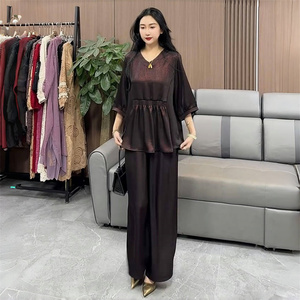阔太太夏季新款中年妈妈时尚洋气宽松遮肉上衣阔腿裤大码两件套装