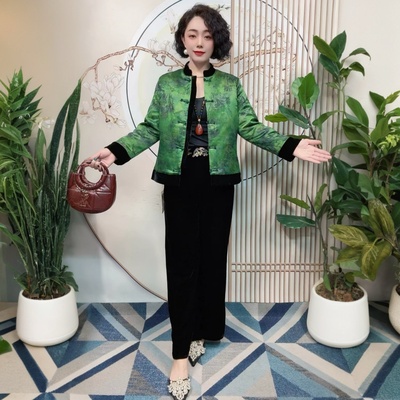 冬季妈妈装丝绒复古短款盘扣棉服中老年加厚保暖唐装棉衣大码外套