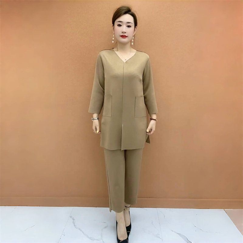 时尚洋气减龄年轻妈妈中长上衣休闲减龄纯色小脚裤200斤两件套装